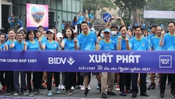Gần 25 nghìn vận động viên tham gia giải chạy BIDV: “Tết ấm cho người nghèo - Vì miền Trung thương yêu”