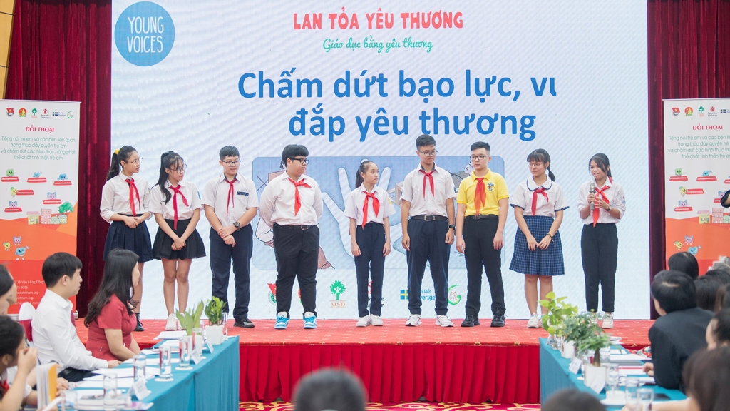 Con yêu cha mẹ bằng trái tim - cha mẹ đừng yêu con bằng đòn roi, mắng mỏ