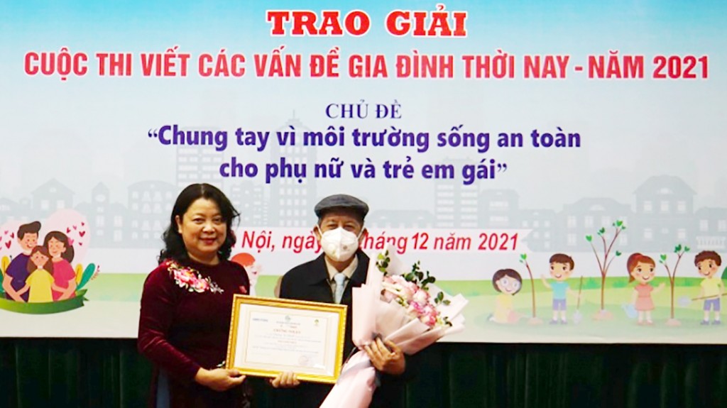 Giải Nhất cuộc thi viết “Các vấn đề gia đình thời nay” thuộc về tác giả 88 tuổi