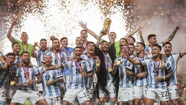 WORLD CUP 2022: Argentina vô địch sau trận cầu kịch tính không tưởng