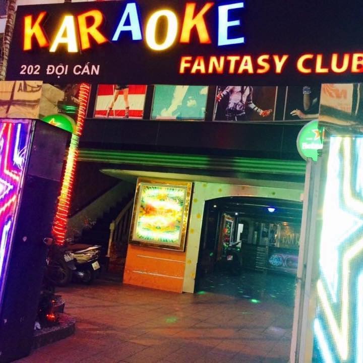 Ngành dịch vụ karaoke, massage đứng trước nguy cơ "biến mất" khỏi thị trường