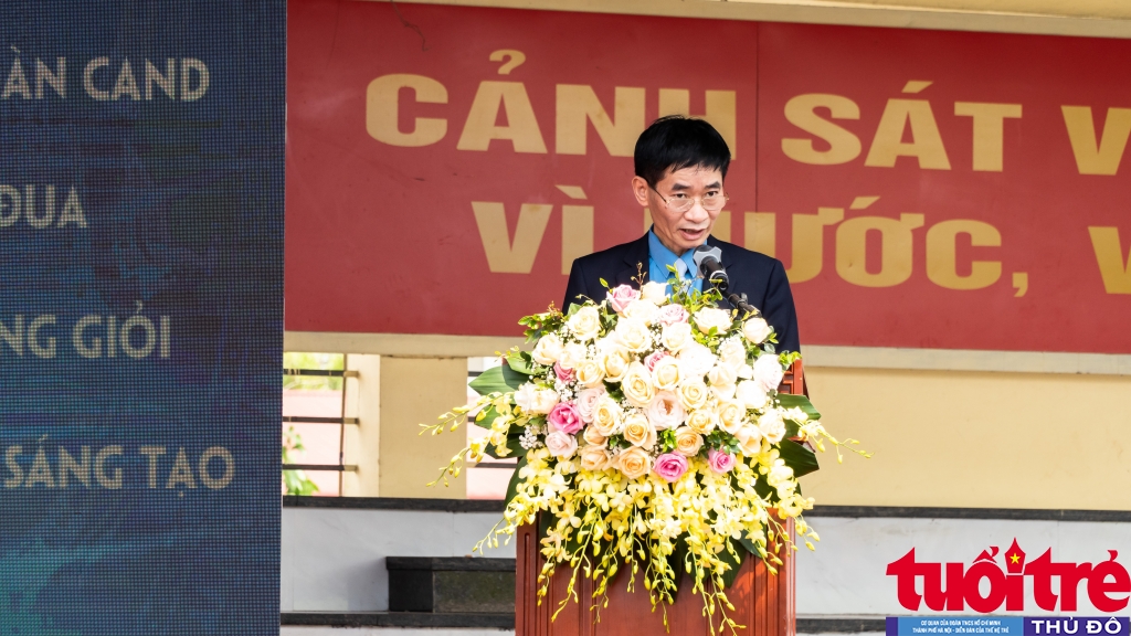 Đồng chí Trần Văn Thuật, Phó Chủ tịch Tổng Liên đoàn Lao động Việt Nam phát biểu chỉ đạo tại buổi lễ