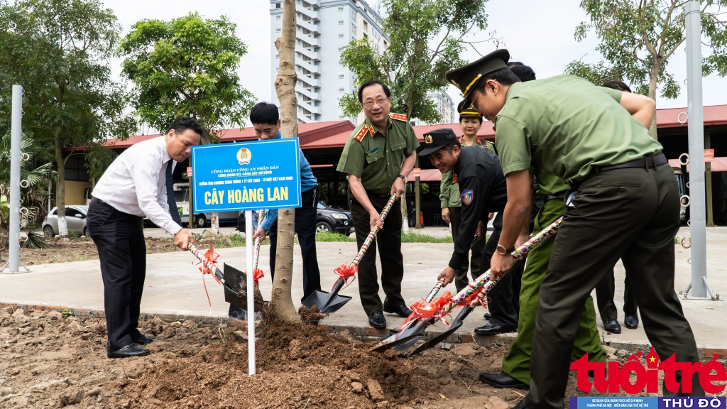 Công đoàn CAND phát động hưởng ứng Tháng Công nhân, Tháng hành động về ATVSLĐ và Tháng hành động vì môi trường