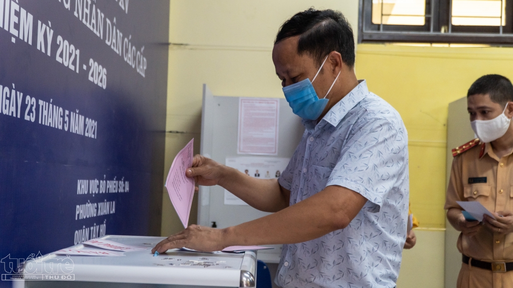 Khu vực bỏ phiếu số 4, phường Xuân La, quận Tây Hồ, TP Hà Nội gồm 1.784 cử tri của 2 tổ dân phố số 6 và số 7