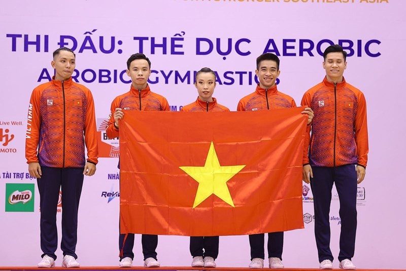 Thể dục Aerobic nội dung nhóm 5 người nhận huy chương vàng. Đây là huy chương vàng thứ 2 trong ngày của bộ môn Aerobic