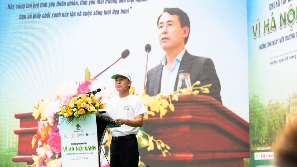 Ông Nguyễn Trọng Đông (Ủy viên Ban Thường vụ Thành ủy, Phó Chủ tịch UBND TP Hà Nội) phát biểu khai mạc lễ phát động