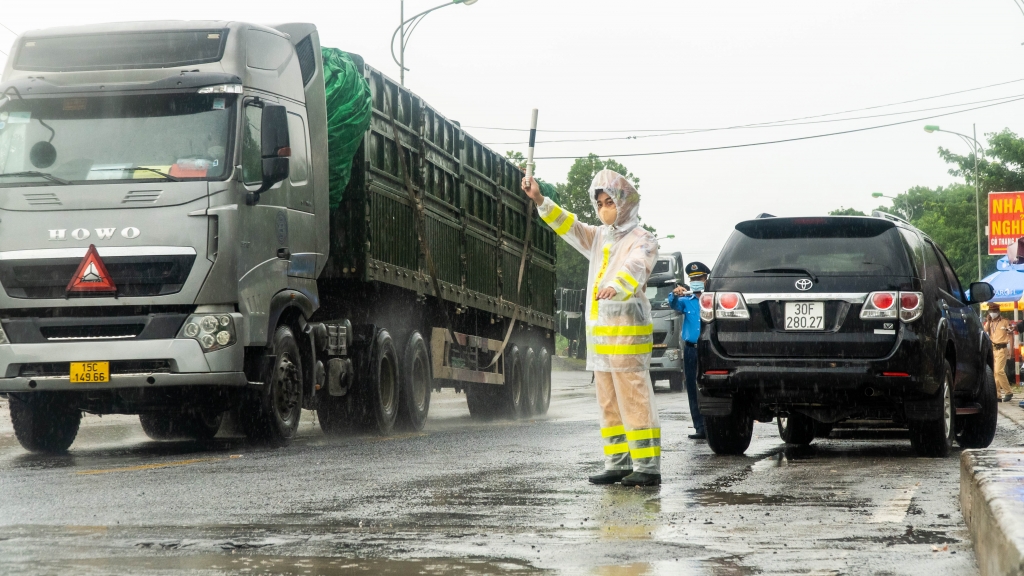 22 chốt cửa ngõ Thủ đô cũng là 22 lá chắn kiên cường giúp TP Hà Nội chống dịch hiệu quả