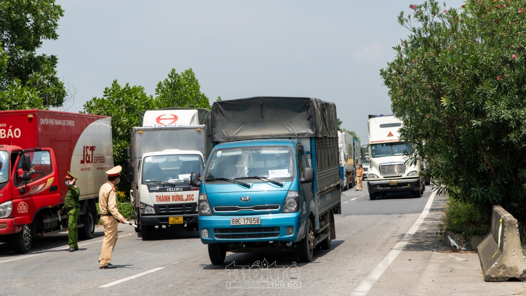 Cửa ngõ Thủ đô bớt 