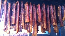 Ăn nhiều thịt xông khói có thể làm tăng 19% nguy cơ ung thư