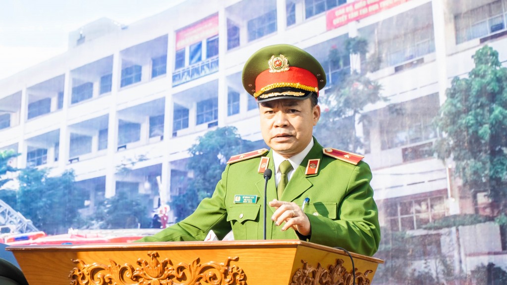 Thiếu tướng Lê Quang bốn, Hiệu trưởng trường Đại học Phòng cháy chữa cháy phát biểu tại buổi diễn tập