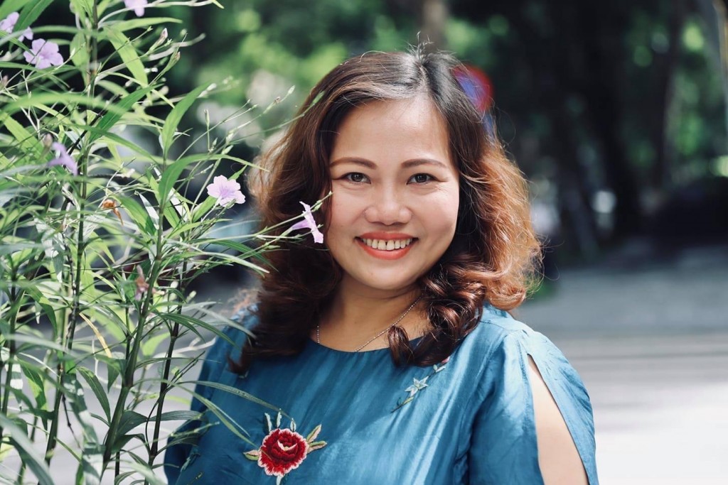 Chị Vũ Thu Hằng - một chuyên gia trong lĩnh vực truyền thông - nhà đầu tư chứng khoán được anh Phúc hỗ trợ
