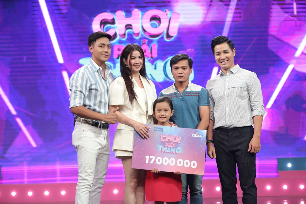 Chơi gameshow cùng chồng Thanh Duy, Kha Ly tuyên bố: “Chơi hết tiền em bù”