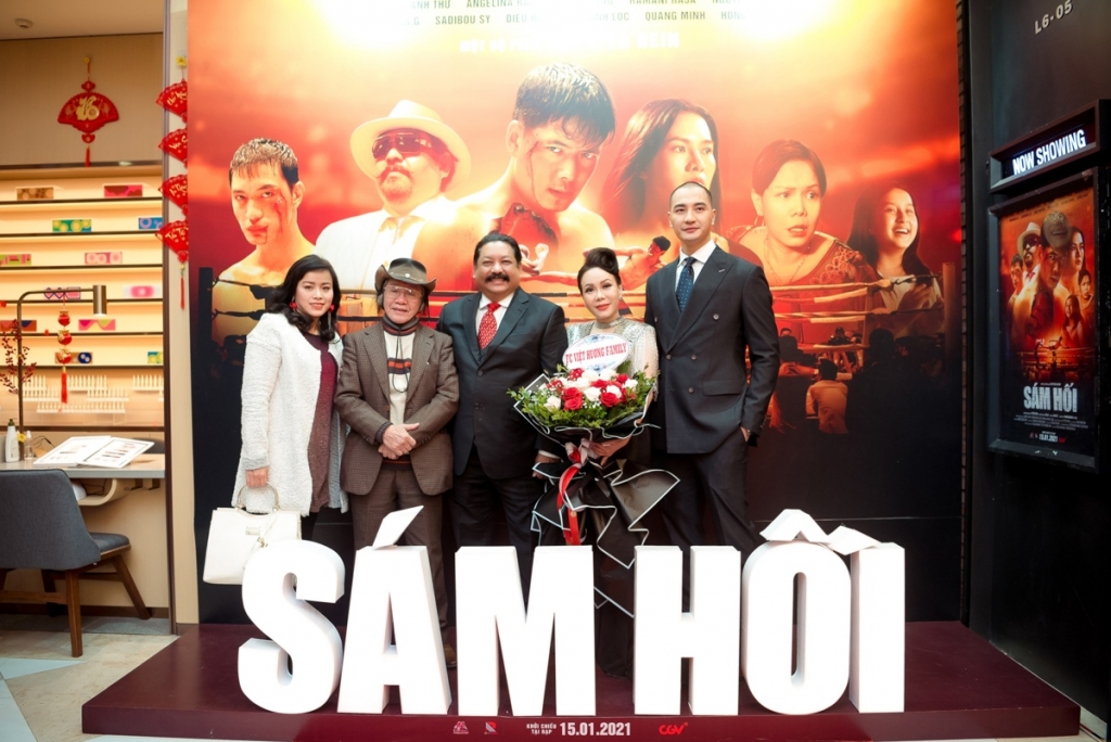 Nguyễn Văn Sơn hội ngộ cùng dàn sao phim “Sám hối” trong buổi ra mắt phim tại Hà Nội