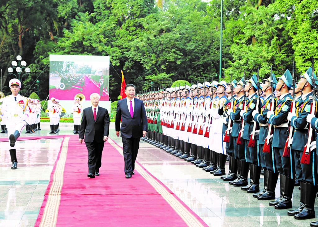 Tổng Bí thư Nguyễn Phú Trọng đón Tổng Bí thư, Chủ tịch nước Trung Quốc Tập Cận Bình đến thăm Việt Nam năm 2017