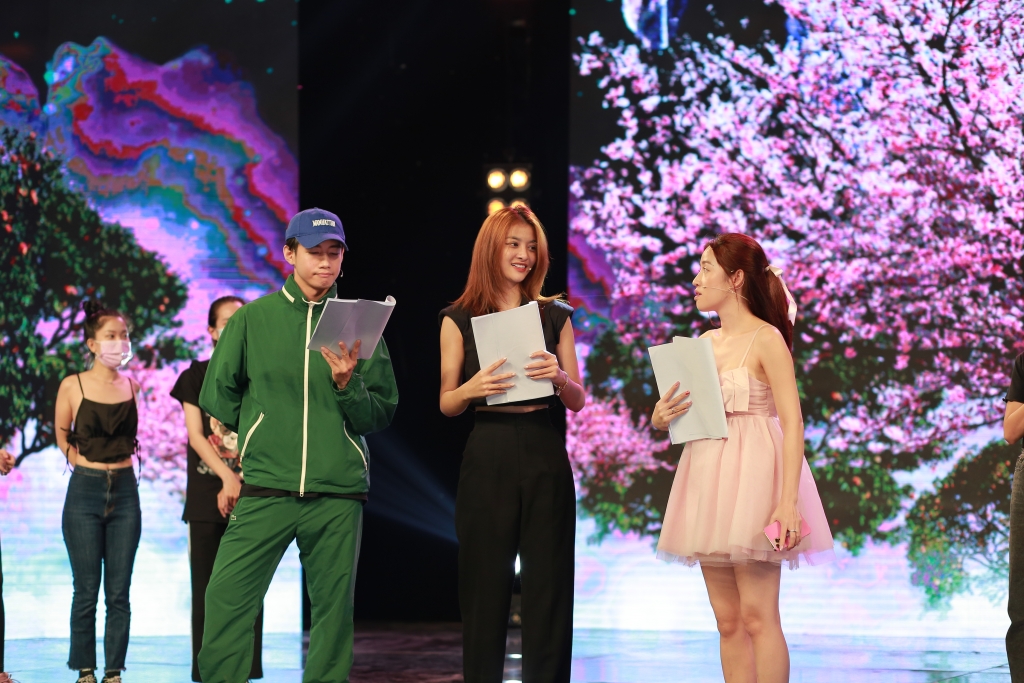 Hoa hậu Tiểu Vy tiết lộ lí do đặc biệt bất ngờ rút khỏi chương trình Táo Xuân Tân Sửu 2021