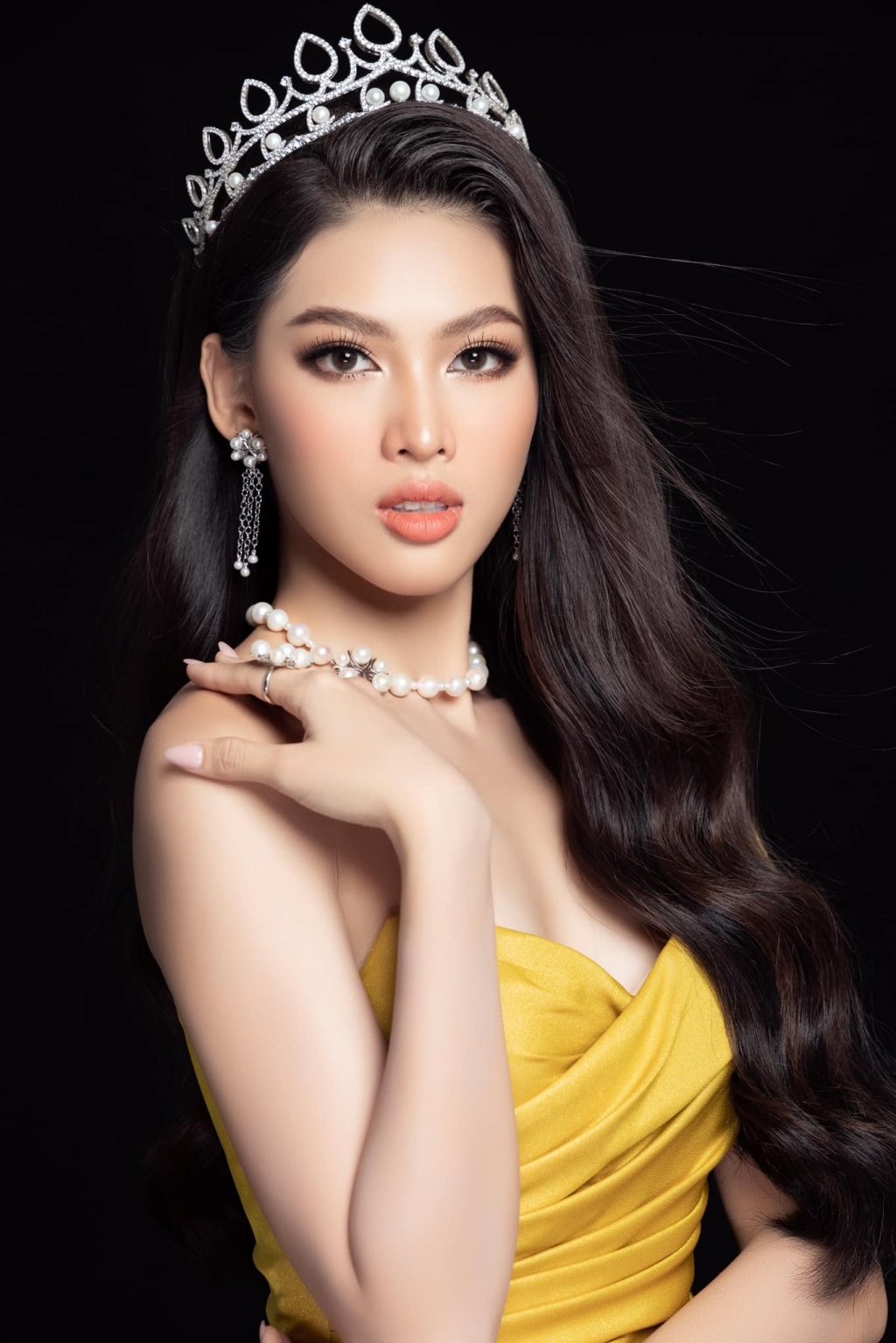 Á hậu Ngọc Thảo chính thức đại diện Việt Nam lên đường dự thi Miss Grand International