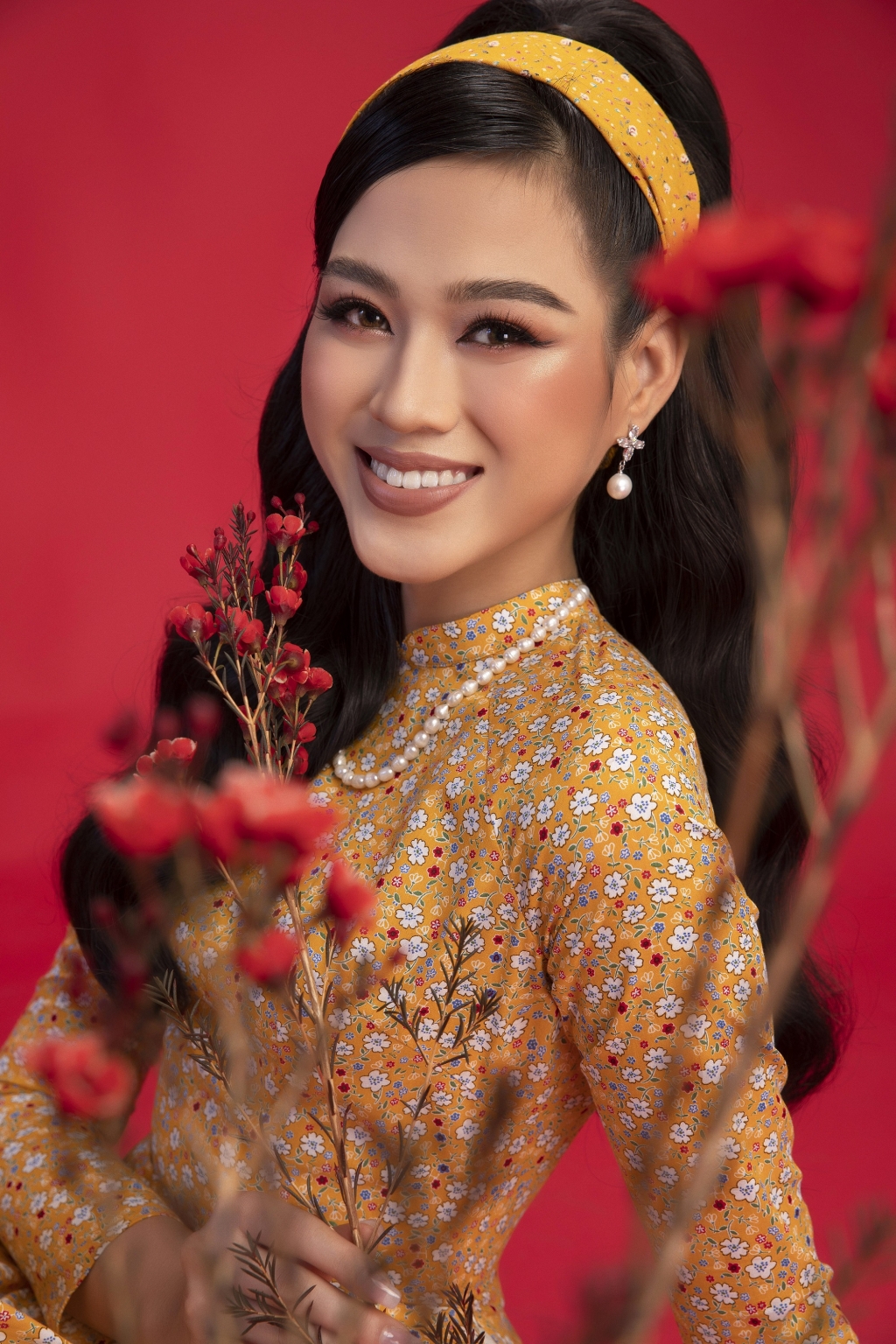Top 3 Hoa hậu Việt Nam 2020 hóa thân thành giai nhân xưa trong bộ ảnh tết