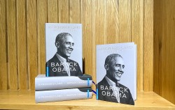 Ra mắt "Miền đất hứa" - cuốn hồi ký nổi tiếng của cựu Tổng thống Mỹ Obama