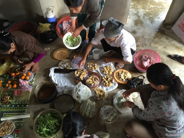 Sự quây quần, đầm ấm của những đám giỗ xưa kia cũng nên thay đổi linh hoạt cho phù hợp tình hình dịch bệnh (Ảnh minh họa)