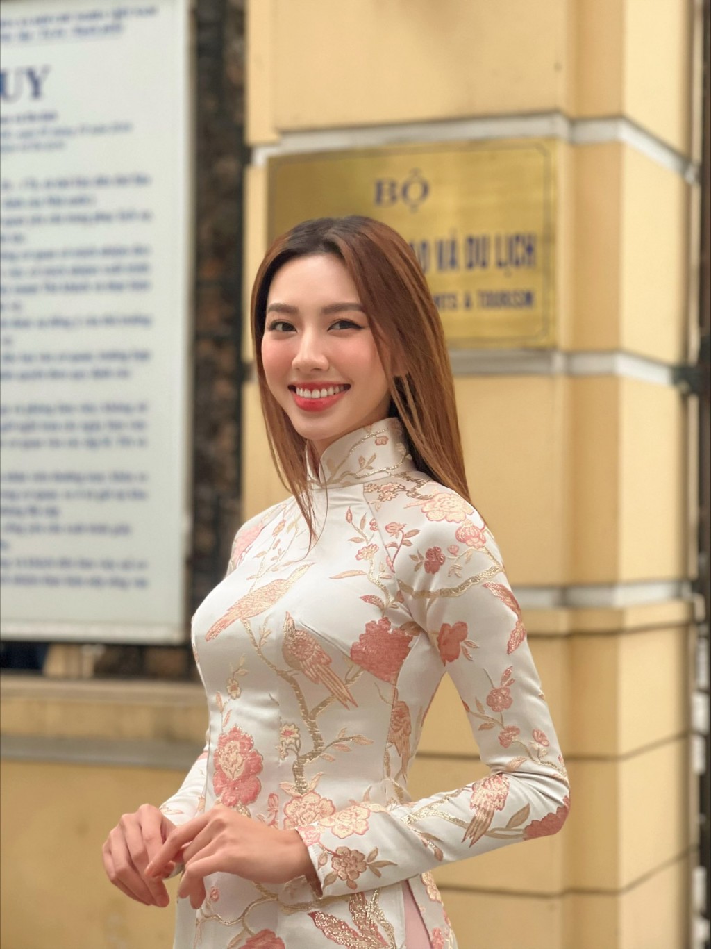 Hoa hậu Thùy Tiên đến Hà Nội đầu tiên sau khi hết cách ly