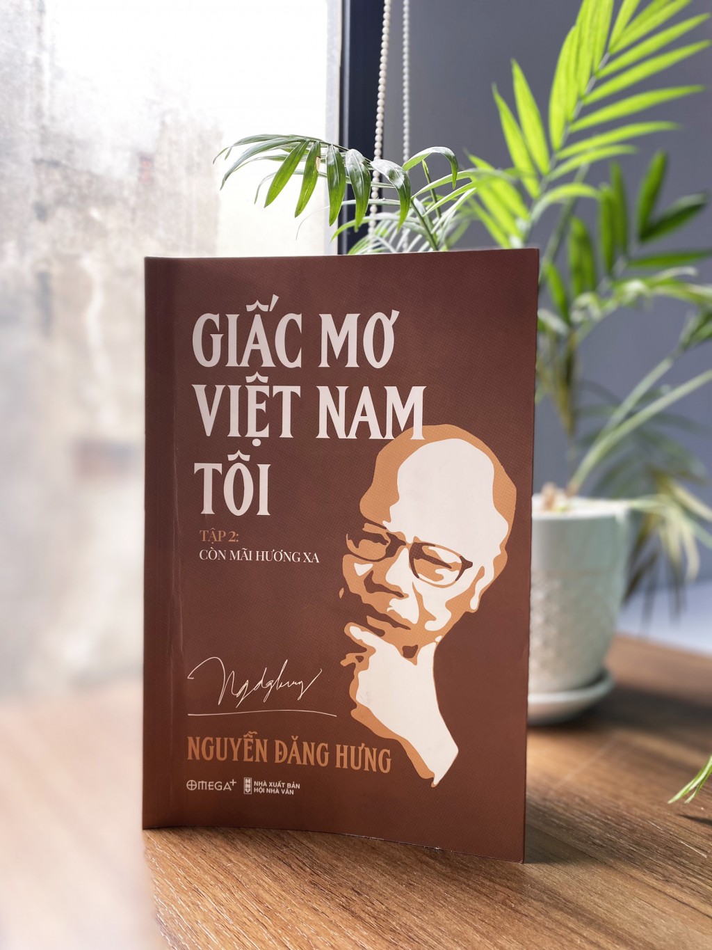 Phát hành tác phẩm 