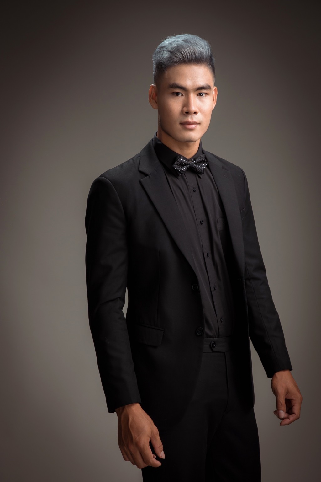 Danh Chiếu Linh - “chàng lực điền” Khmer tham dự Mister Global 2022