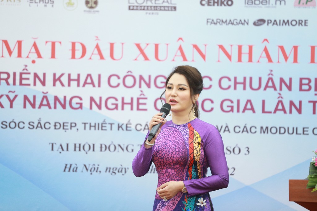 Bà Đặng Thị Xuân Hương phát biểu tại chương trình