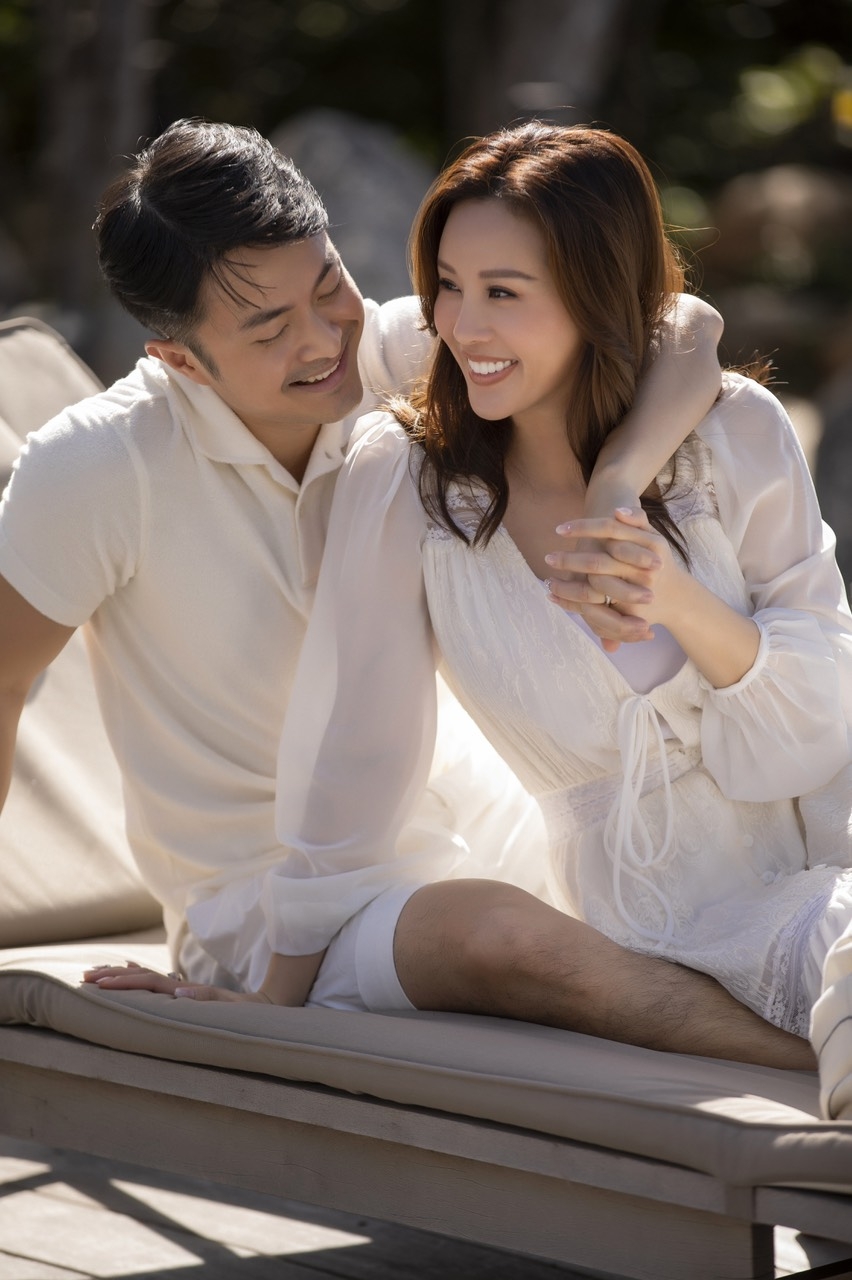 Hoa hậu Thu Hoài và hôn phu Việt kiều tình tứ trong chuyến nghỉ dưỡng