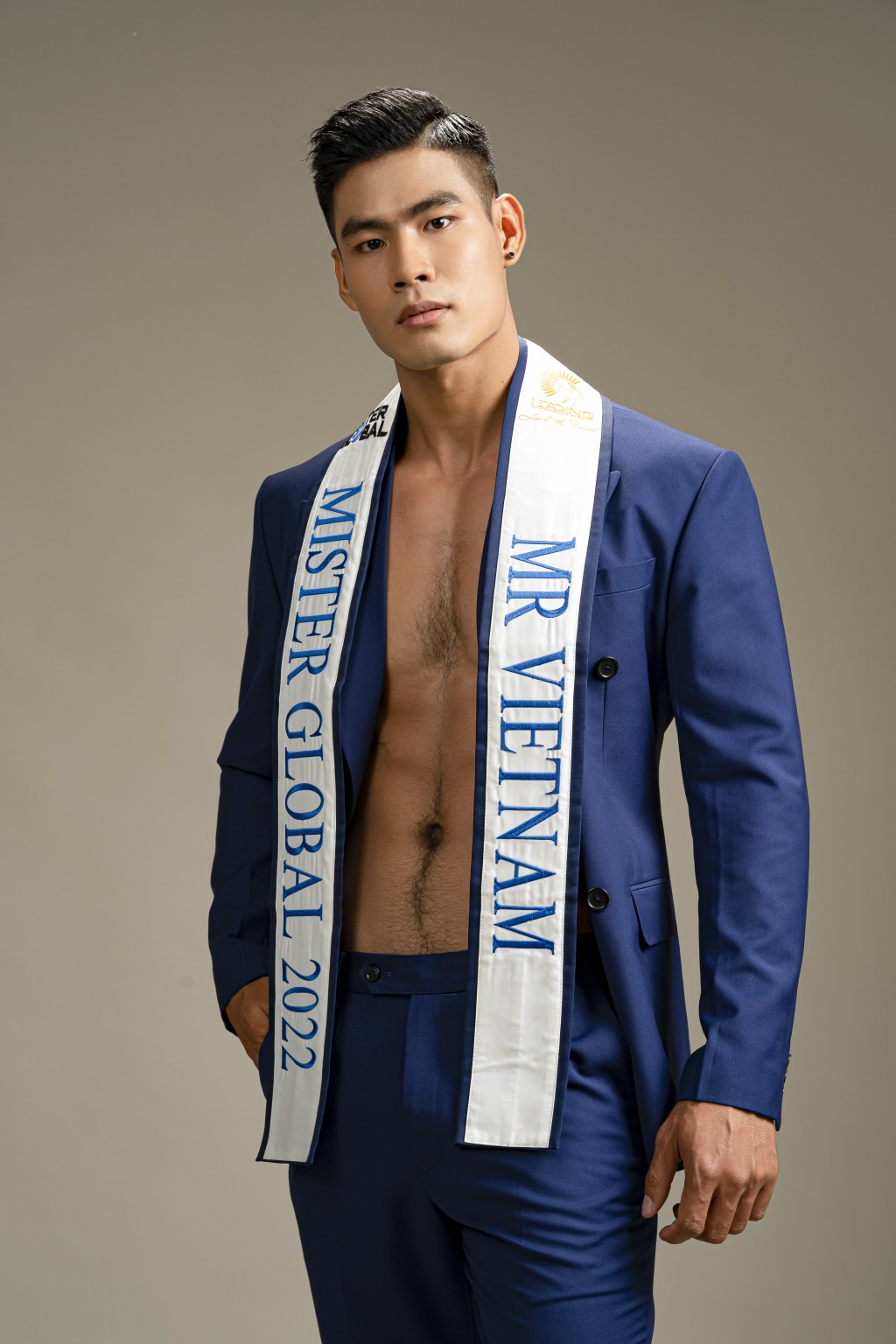 Danh Chiếu Linh đăng quang Á vương 1 Mister Global mùa thứ 7