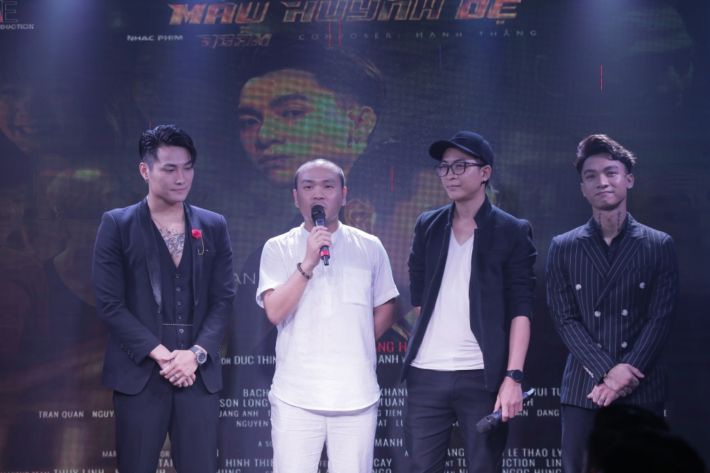 Từ trái qua: Khả Quân, đạo diễn Đức Thịnh, đạo diễn, nhạc sĩ Hoàng Anh và Phan Anh