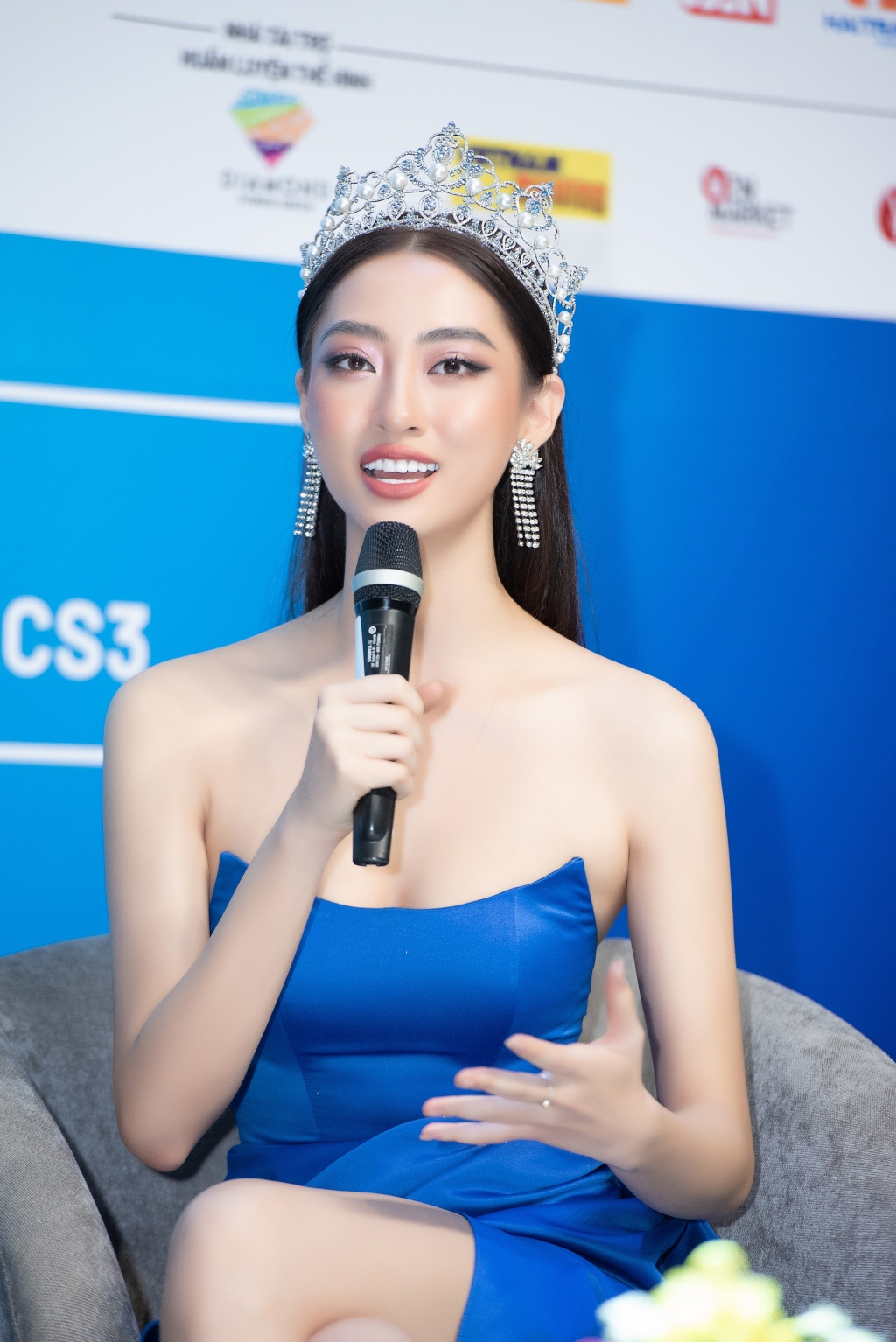 Hoa hậu Lương Thùy Linh
