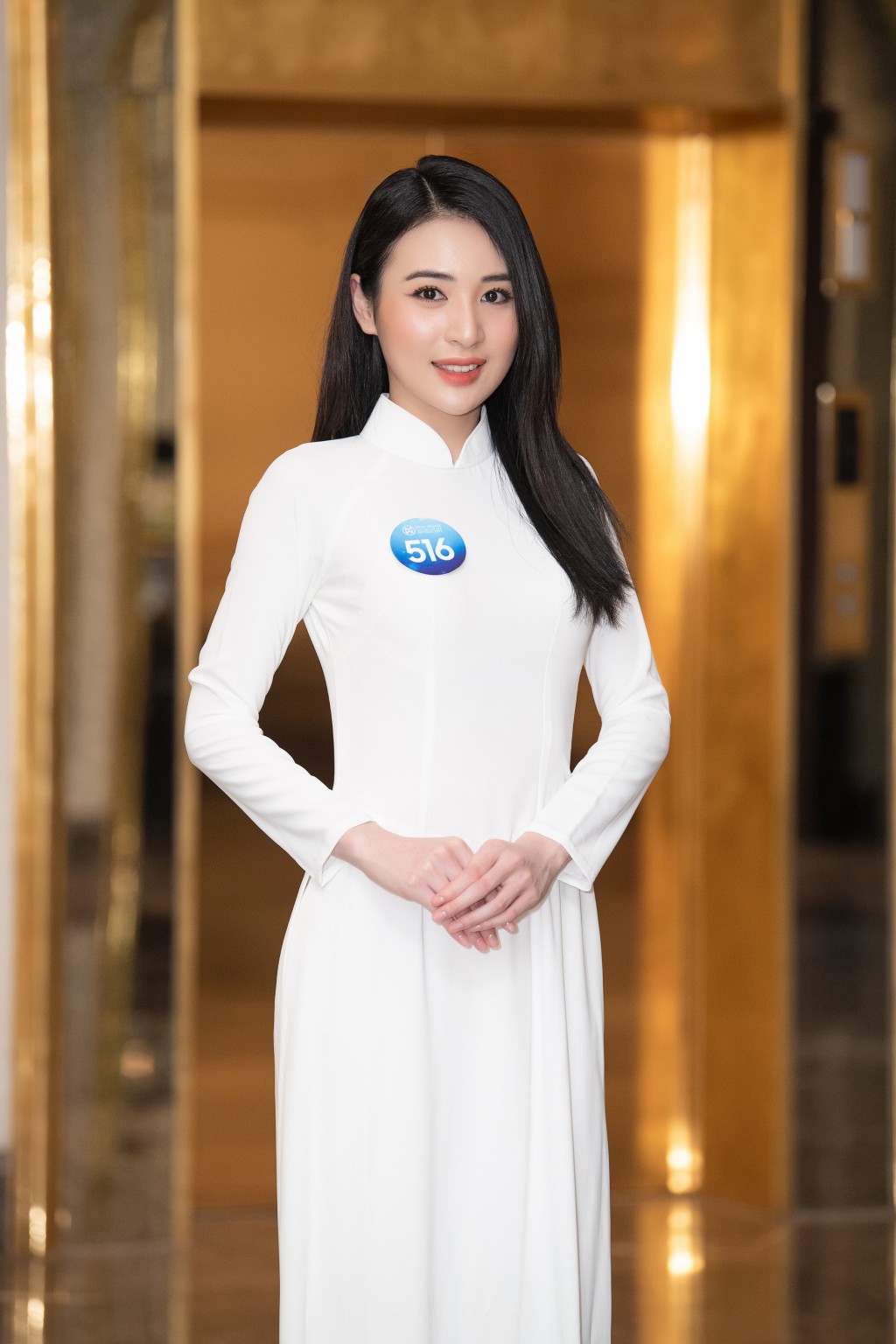 Miss World Vietnam 2022 thuyết trình bằng ngoại ngữ trong phần thi 