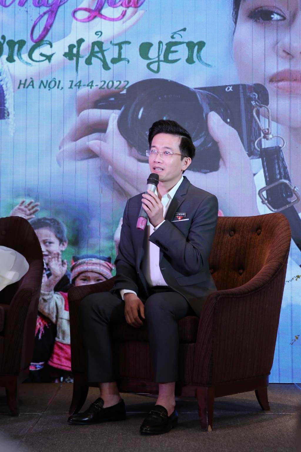 Bí thư Tỉnh đoàn Lai Châu Nguyễn Tiến Thịnh tại buổi ra mắt MV của Lương Hải Yến