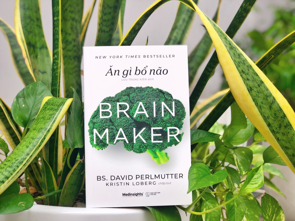 Giúp bạn đọc Thủ đô bồi dưỡng kiến thức về não bộ với hai cuốn sách của bác sĩ thần kin học David Perlmutter