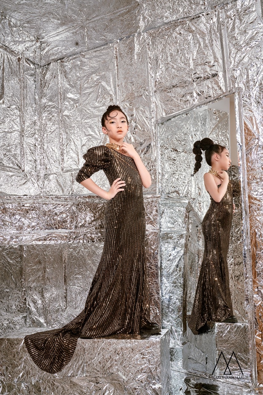 Mẫu nhí Vũ Việt Thái Hà hóa nàng công chúa “Ngược thời gian”