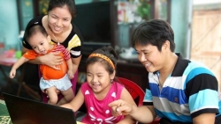Tôn vinh các giá trị tốt đẹp của gia đình Việt qua triển lãm ảnh “Gia đình - Tổ ấm yêu thương”