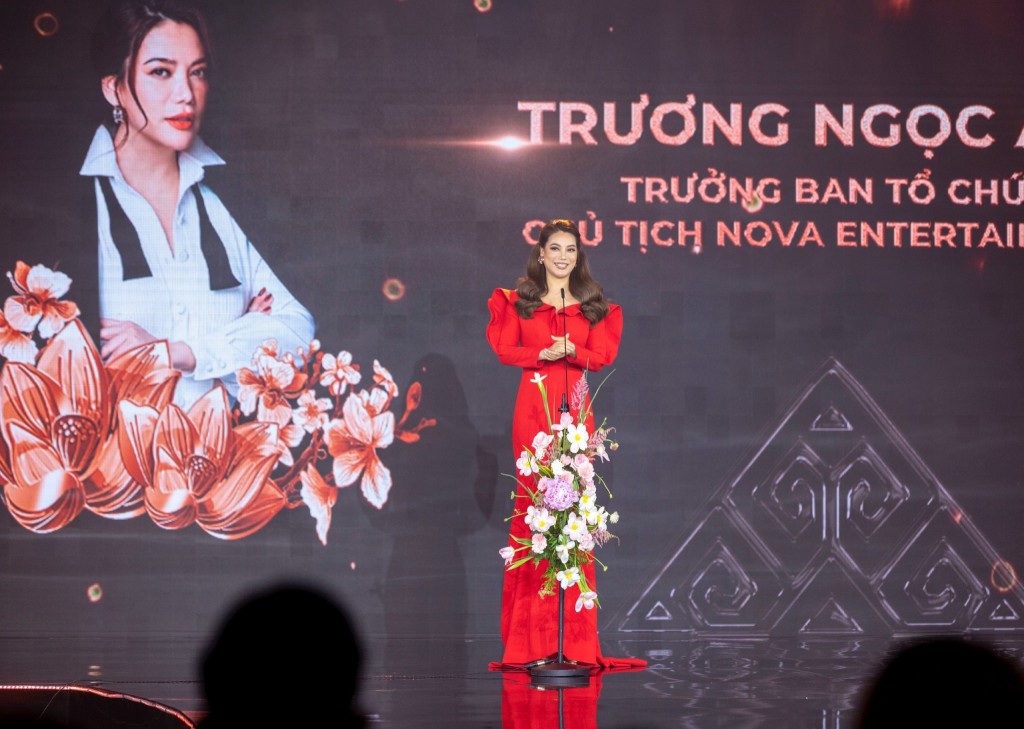 Bà Trương Ngọc Ánh phát biểu tại đêm Chung khảo