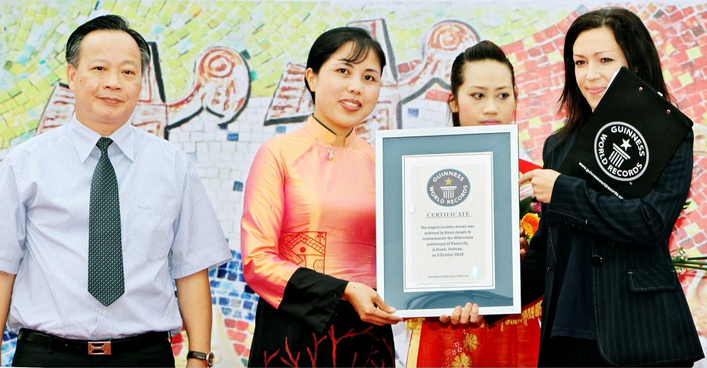 bai 5 hoa sy nguyen thu thuy de van hoa ha noi lan toa manh me