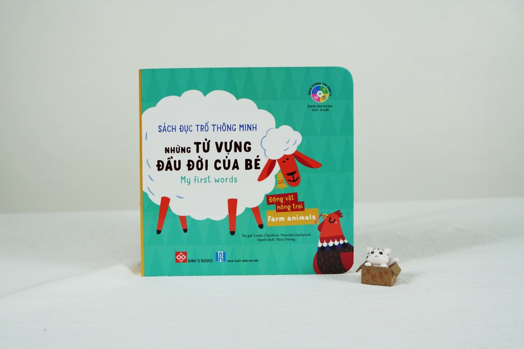 Làm giàu kho từ vựng đầu đời cho bé với sách đục trổ thông minh