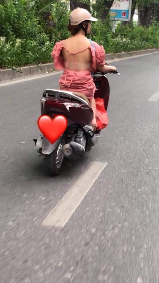 Những cô gái mặc hớ hênh trên đường Hà Nội