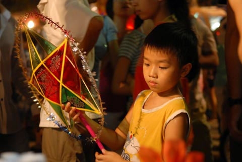 Năm nay, trẻ em không được đón Trung thu tưng bừng như mọi năm