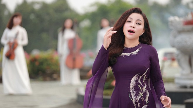 Bằng Kiều, Hoa hậu Hương Giang cùng xuất hiện trong đêm nhạc hướng về miền Trung 