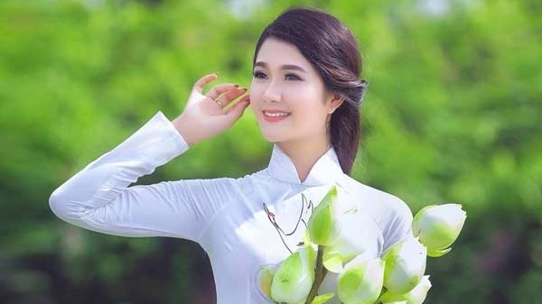 Bài 2: Những người "lên phòng khách, xuống phòng bếp" đều tỏa sáng