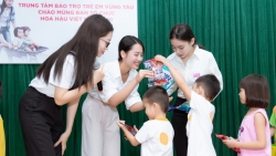 Tiểu Vy, Phương Nga, Thuý An cùng thí sinh Hoa Hậu Việt Nam 2020 "vác" nửa tấn gạo làm từ thiện tại Vũng Tàu