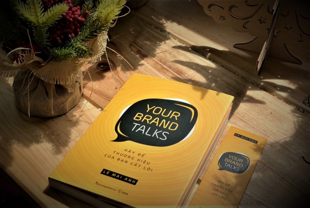 Your brand talks mang dáng dấp của một tư liệu giáo trình, khi các kiến thức được tác giả sắp xếp trình tự, logic