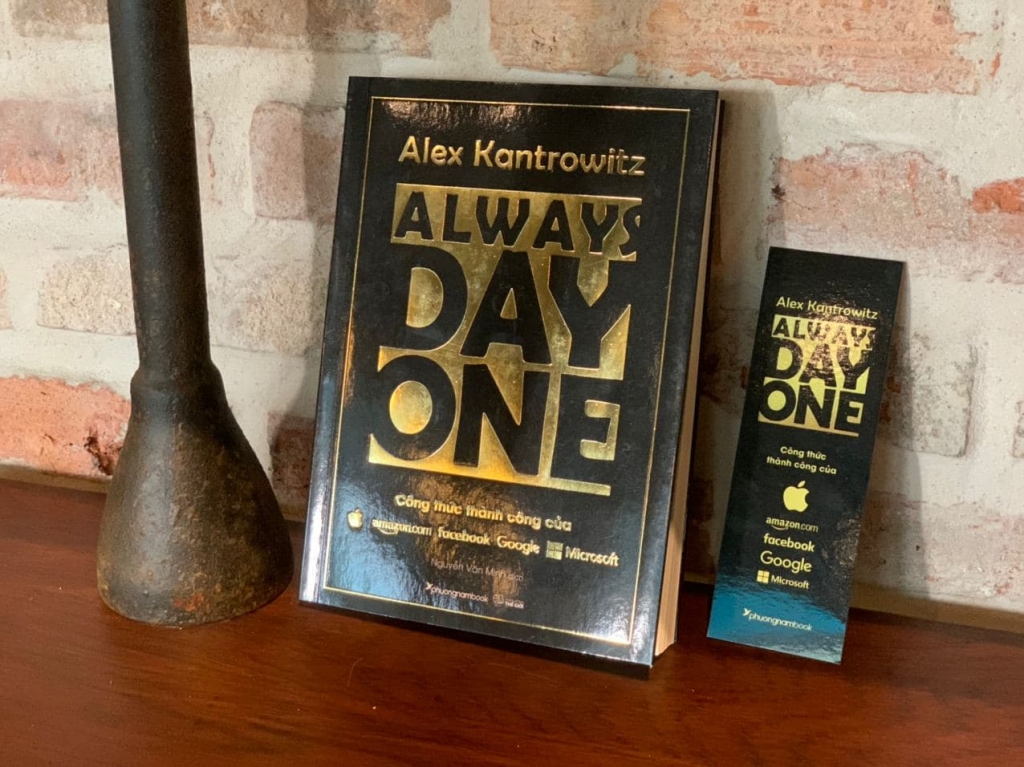 Always Day One là sản phẩm của cuộc hành trình hai năm và hơn 130 cuộc phỏng vấn của tác giả Alex Kantrowitz