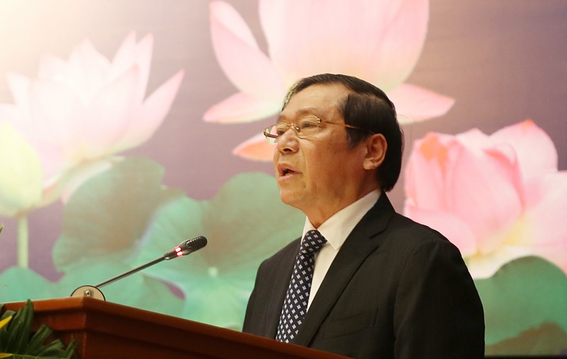 Ủy viên Trung ương Đảng, Phó Trưởng ban Thường trực Ban Tuyên giáo Trung ương Lại Xuân Môn phát biểu tại hội thảo.