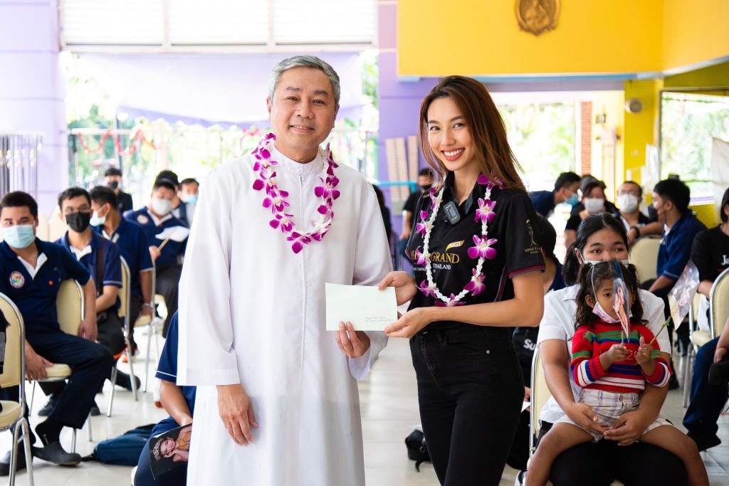 Chuyến từ thiện đầu tiên của Thùy Tiên sau đăng quang Miss Grand International 2021