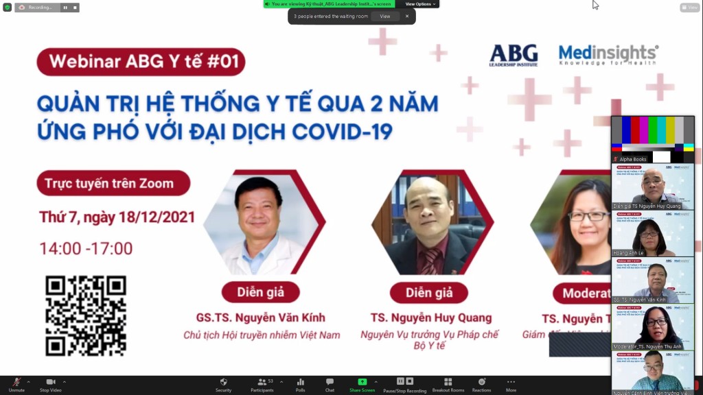 Các diễn giả chia sẻ tại buổi tọa đàm