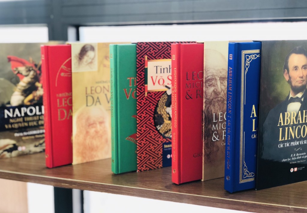 Bộ sách Deluxe Books đến với độc giả dịp Giáng sinh và năm mới